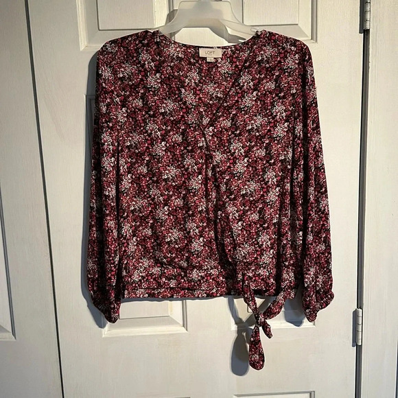 Loft Medium VNEck floral Top - Picture 1 of 4